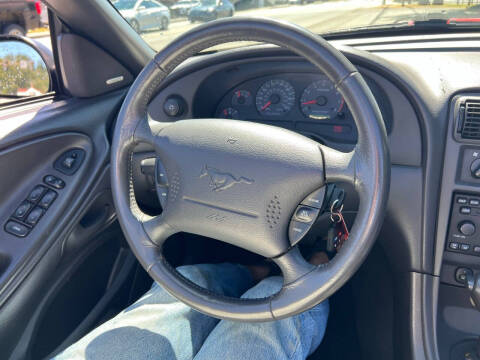 2002 Ford Mustang GT Deluxe