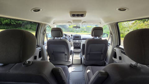 2012 Volkswagen Routan S