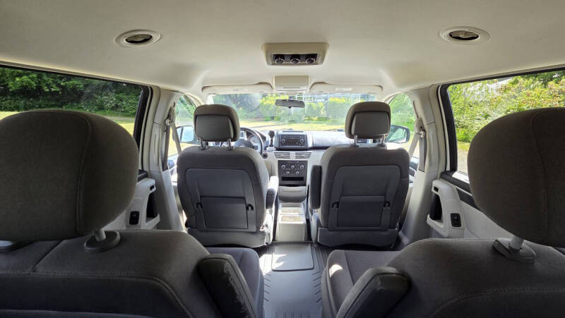 2012 Volkswagen Routan S
