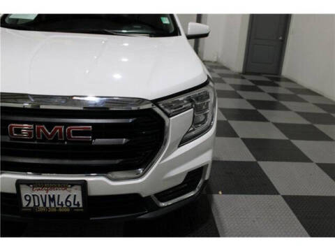 2022 GMC Terrain SLE