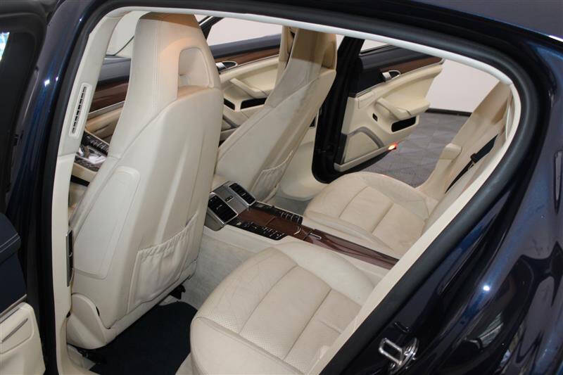 2011 Porsche Panamera