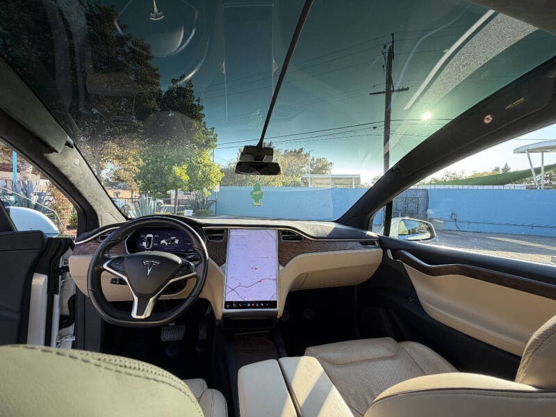 2016 Tesla Model X 90D