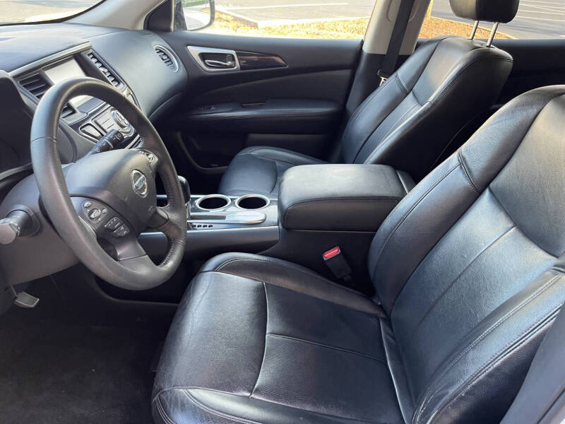 2015 Nissan Pathfinder SV
