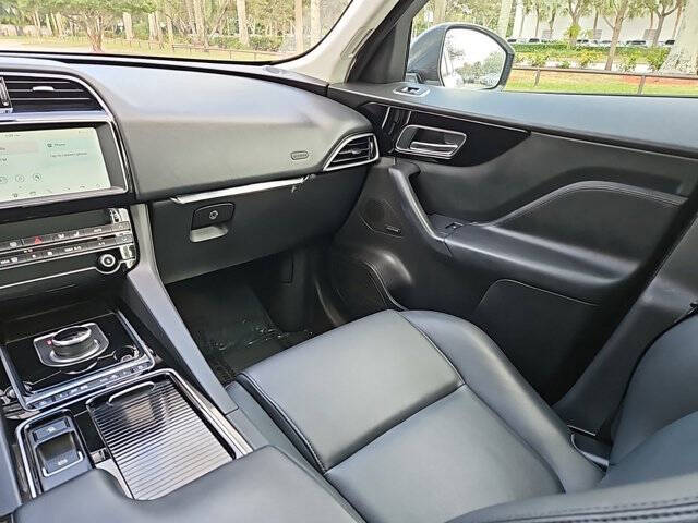 2020 Jaguar F-PACE 25t Premium
