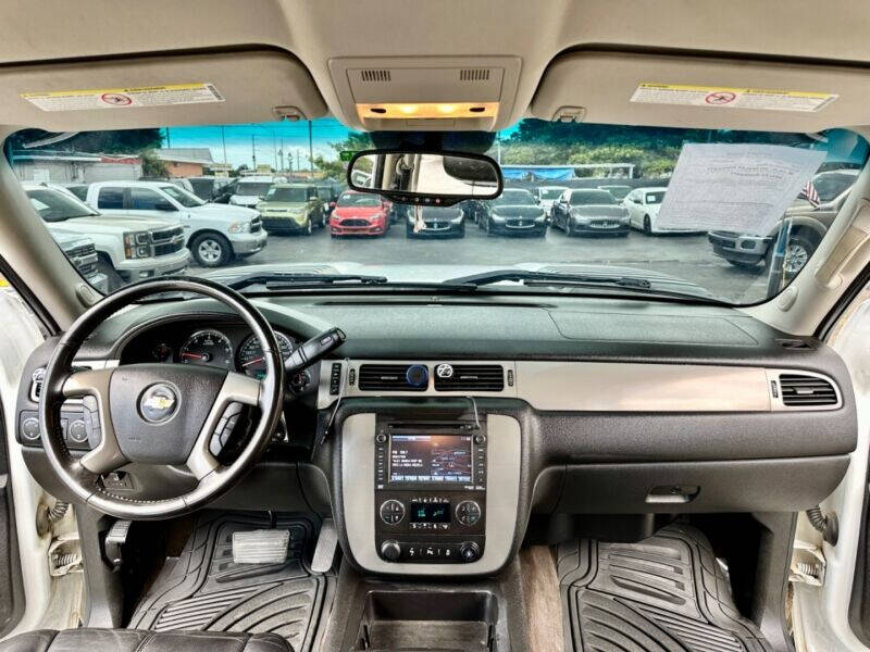 2014 Chevrolet Silverado 2500HD  - $26,995