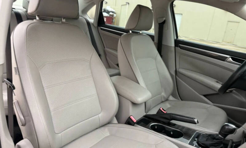 2016 Volkswagen Passat