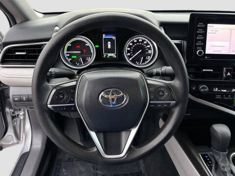 2022 Toyota Camry Hybrid LE