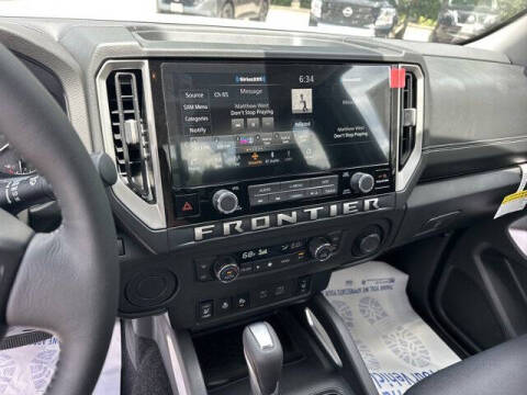 2025 Nissan Frontier SV