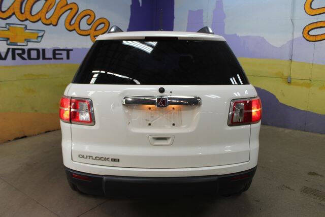 2008 Saturn Outlook XE