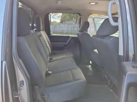 2013 Nissan Titan SV