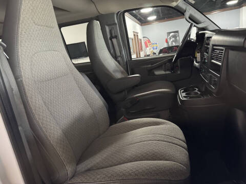 2024 Chevrolet Express LT 3500