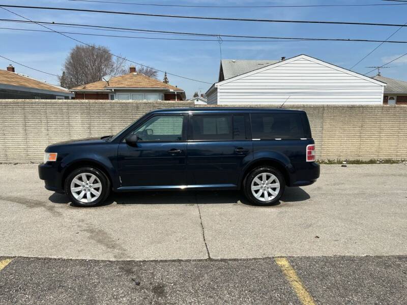 2009 Ford Flex for sale at Eazzy Automotive Inc. in Eastpointe MI