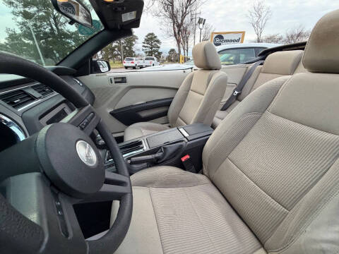 2010 Ford Mustang V6