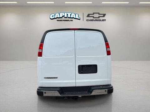 2025 Chevrolet Express 2500