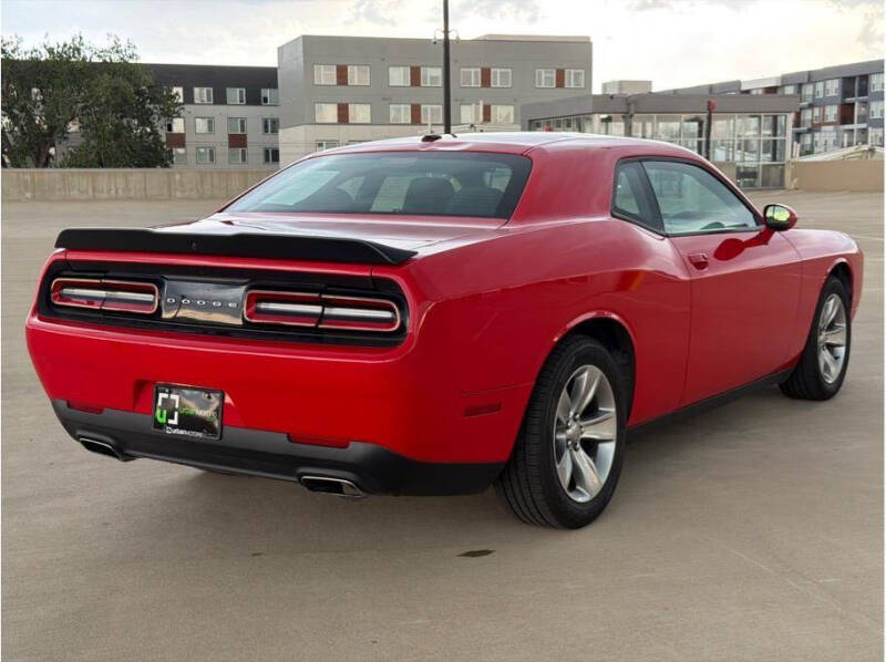 2016 Dodge Challenger SXT