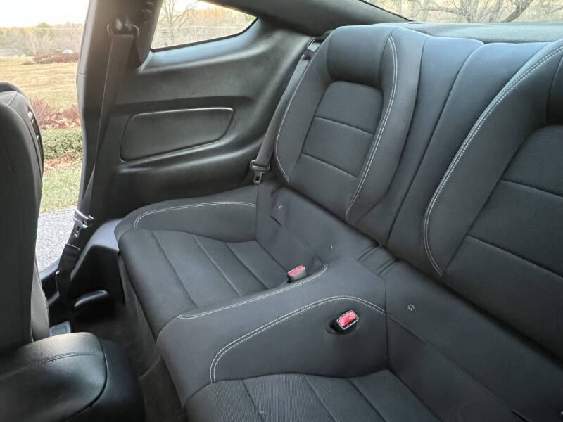 2015 Ford Mustang V6