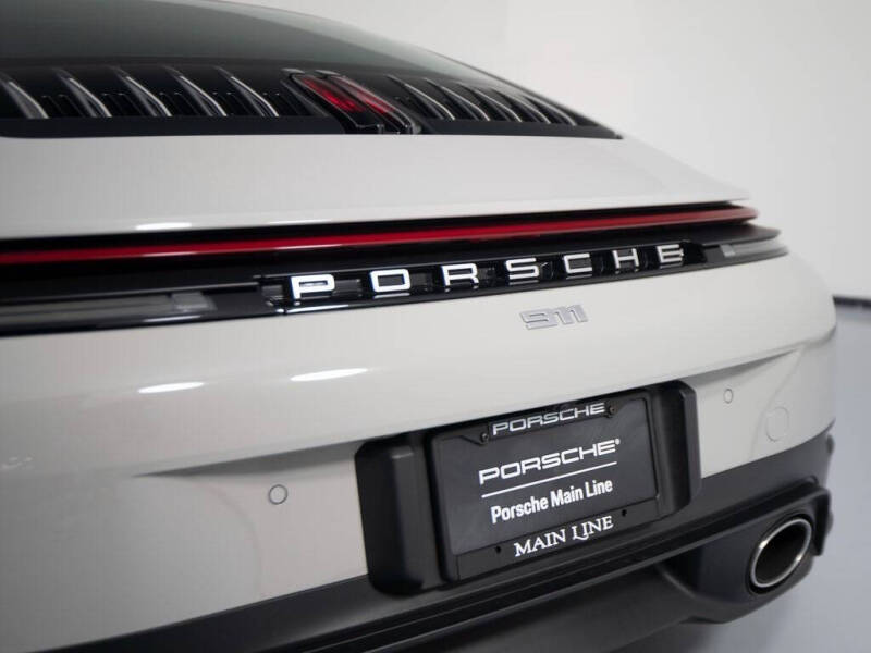 2025 Porsche 911 Carrera