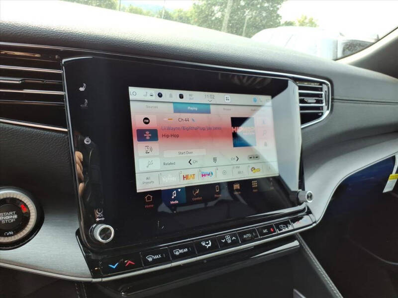 2025 Jeep Wagoneer Carbide