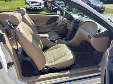 2003 Ford Mustang Deluxe