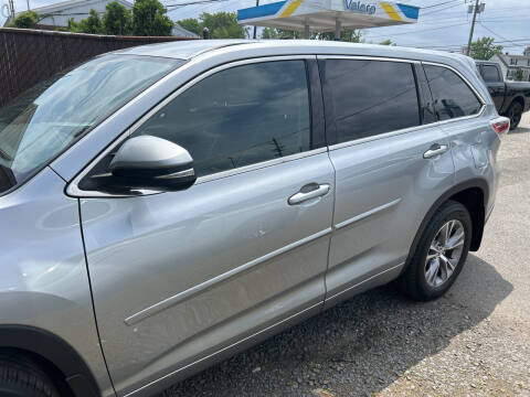 2016 Toyota Highlander LE