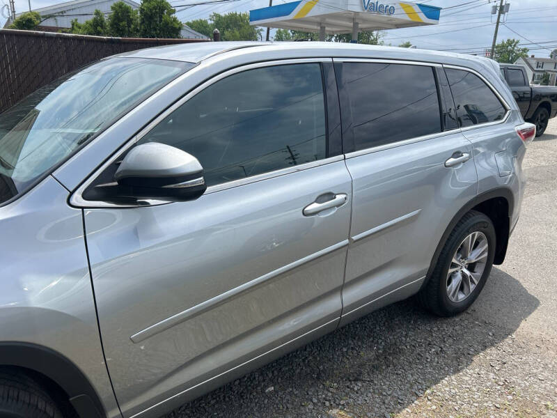 2016 Toyota Highlander LE