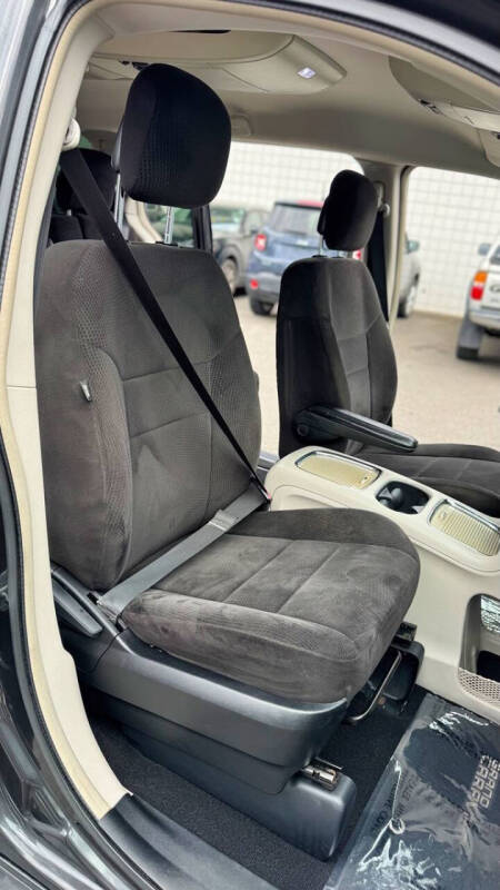 2012 Dodge Grand Caravan Crew