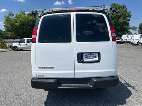 2017 Chevrolet Express 2500