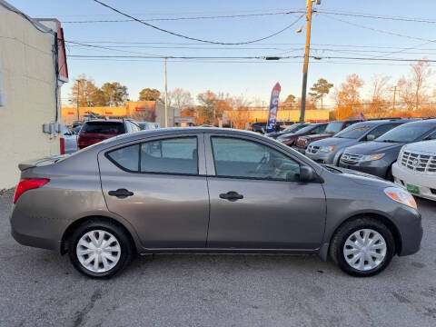 2014 Nissan Versa 1.6 S Plus
