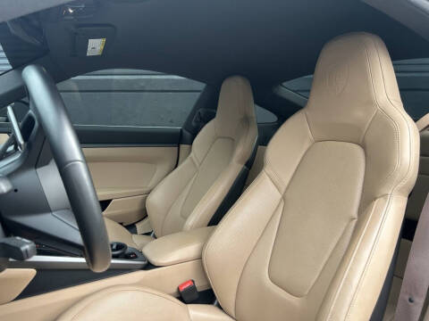 2022 Porsche 911 Carrera 4