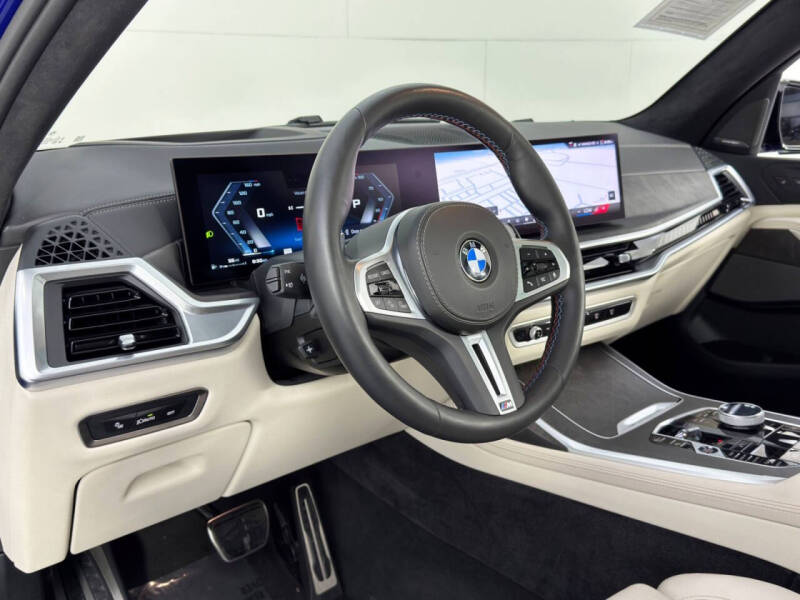2024 BMW X7 M60i