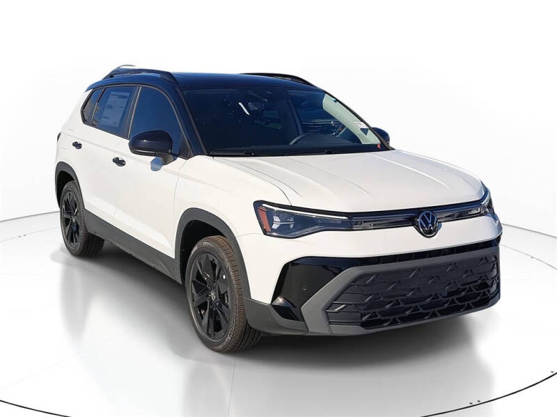 2026 Volkswagen Taos SE Black