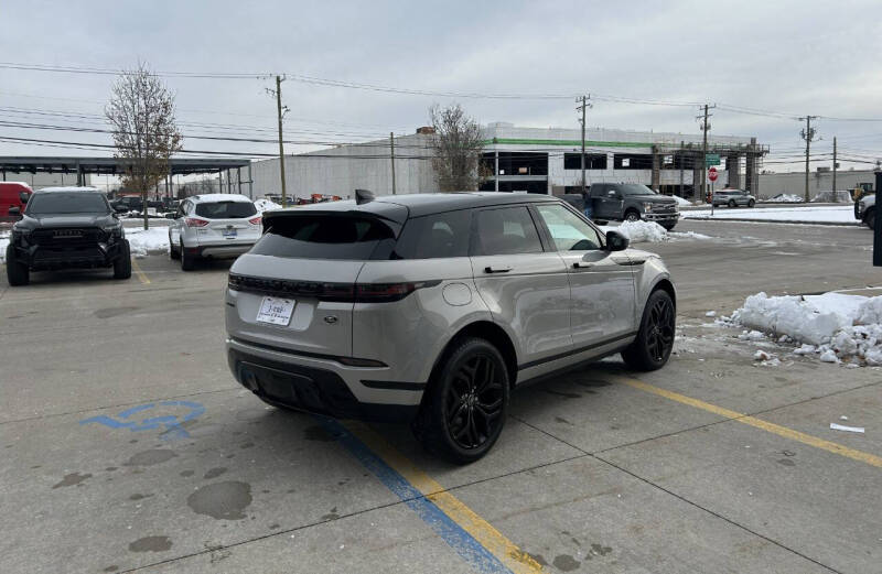 2022 Land Rover Range Rover Evoque P250 SE