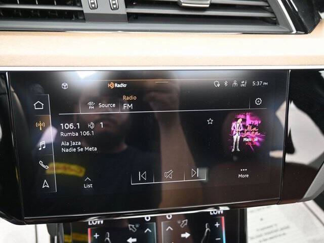 2024 Audi Q8 e-tron quattro Premium Plus