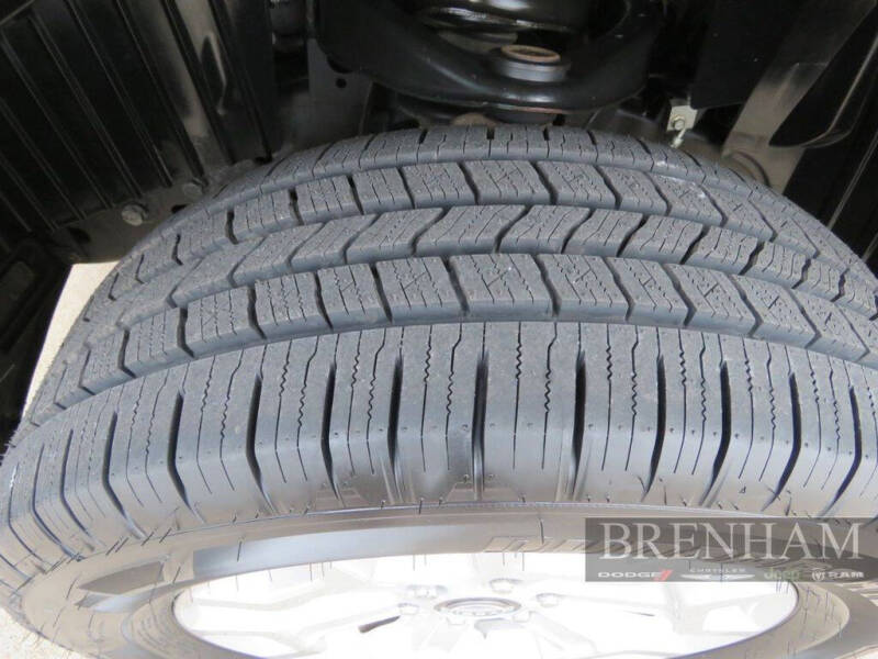 2023 Nissan Titan XD SV