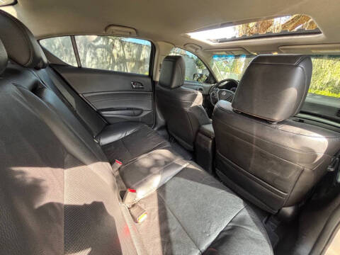 2013 Acura ILX 2.0L w/Tech