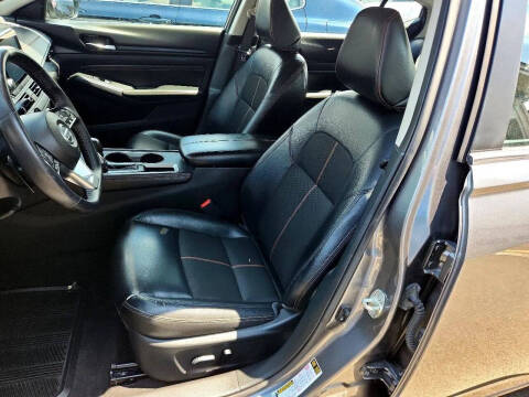 2020 Nissan Altima 2.5 SR