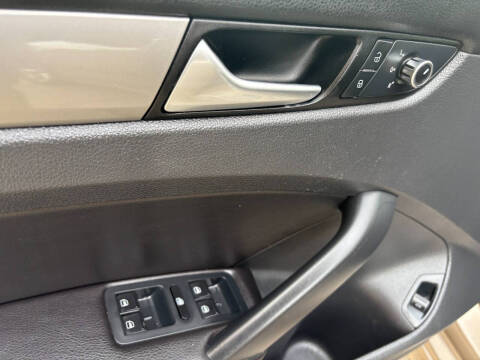 2015 Volkswagen Passat 1.8T Limited Edition