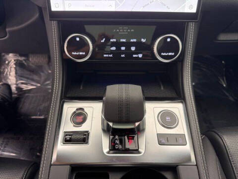 2024 Jaguar F-PACE P250 R-Dynamic S