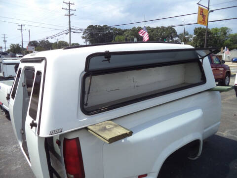 A.R.E. WALK-THRU UTILITY TRUCK CAP