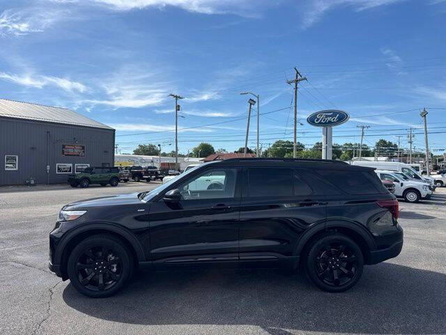 2023 Ford Explorer ST-Line
