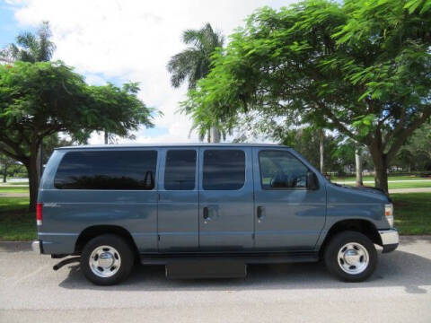 2013 Ford E-Series E-150 XLT