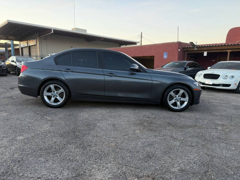 2013 BMW 3 Series 328i photo 40