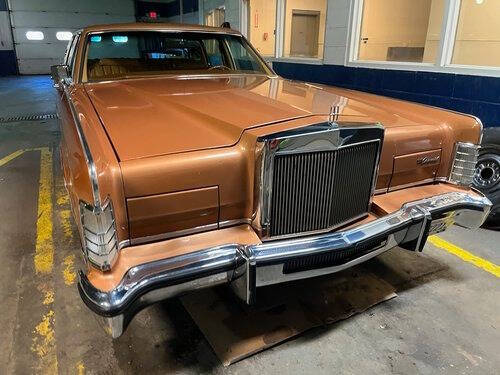 1977 Lincoln Town Car