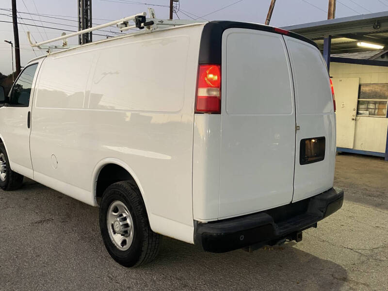 2016 Chevrolet Express 2500