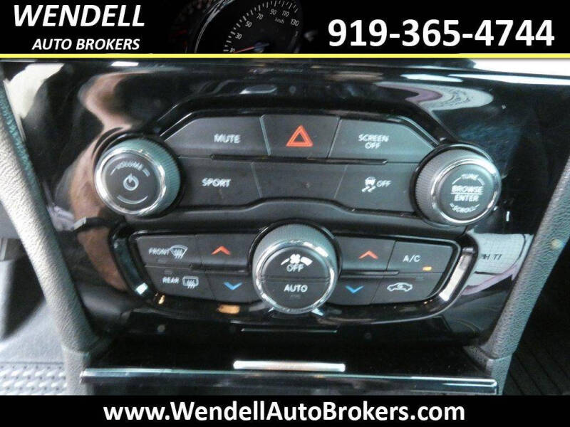 2019 Chrysler 300 S