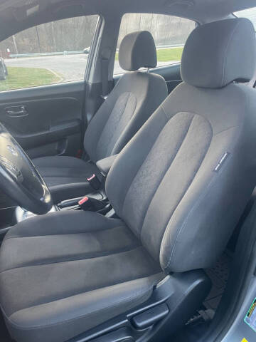 2010 Hyundai Elantra Blue