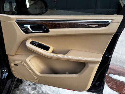 2015 Porsche Macan Turbo