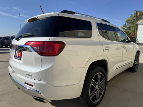 2017 GMC Acadia Denali