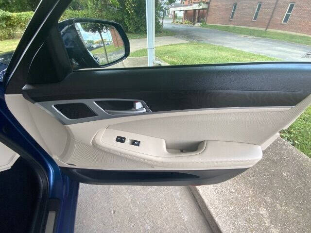 2016 Hyundai Genesis