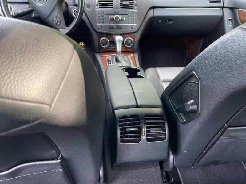 2011 Mercedes-Benz C-Class C 300 Luxury 4MATIC